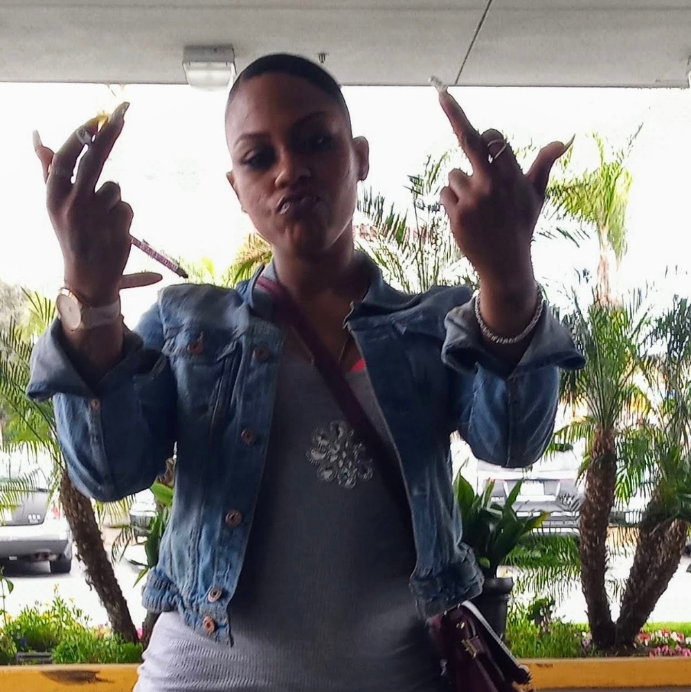 Meet your Posher, Shakea